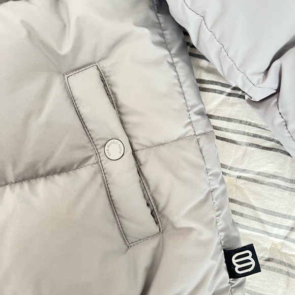 Aritzia Super Puff 2XS / XS - Picture 8 of 9